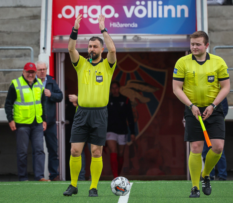 Myndaveisla: Valur vann KR auðveldlega