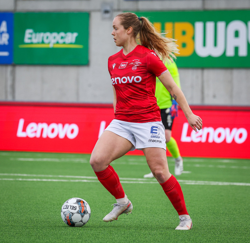 Myndaveisla: Valur vann KR auðveldlega