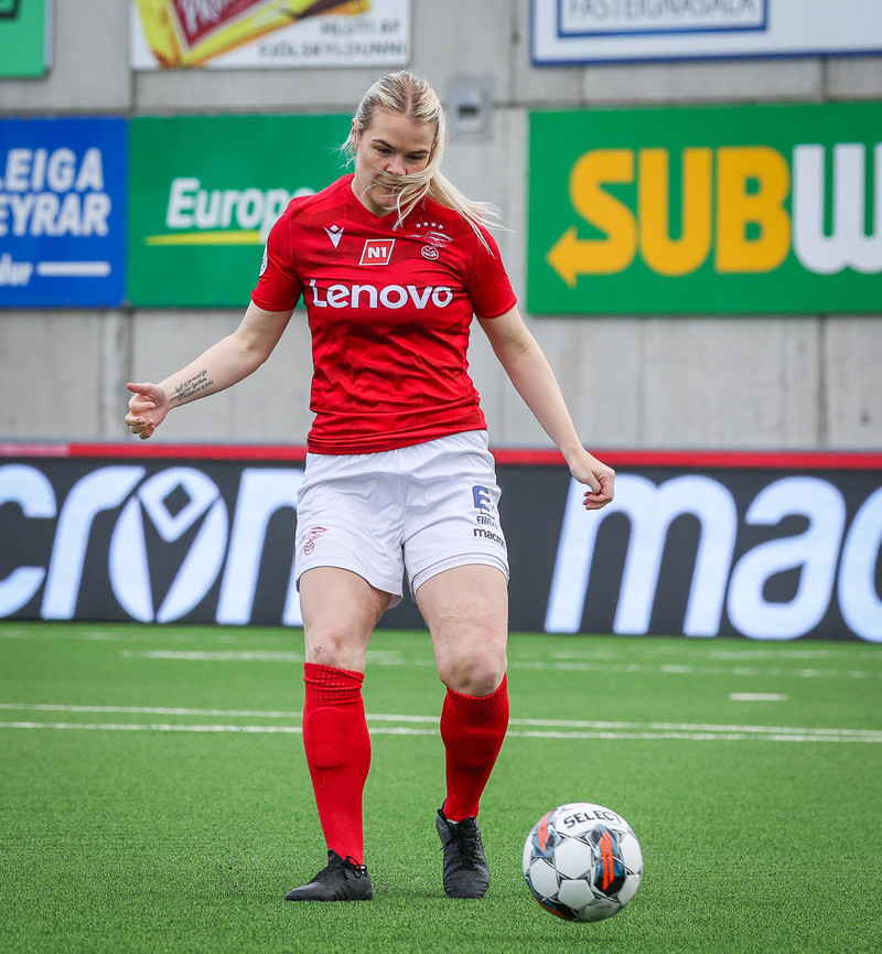 Myndaveisla: Valur vann KR auðveldlega