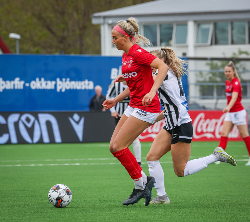 Myndaveisla: Valur vann KR auðveldlega