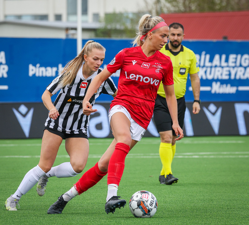 Myndaveisla: Valur vann KR auðveldlega