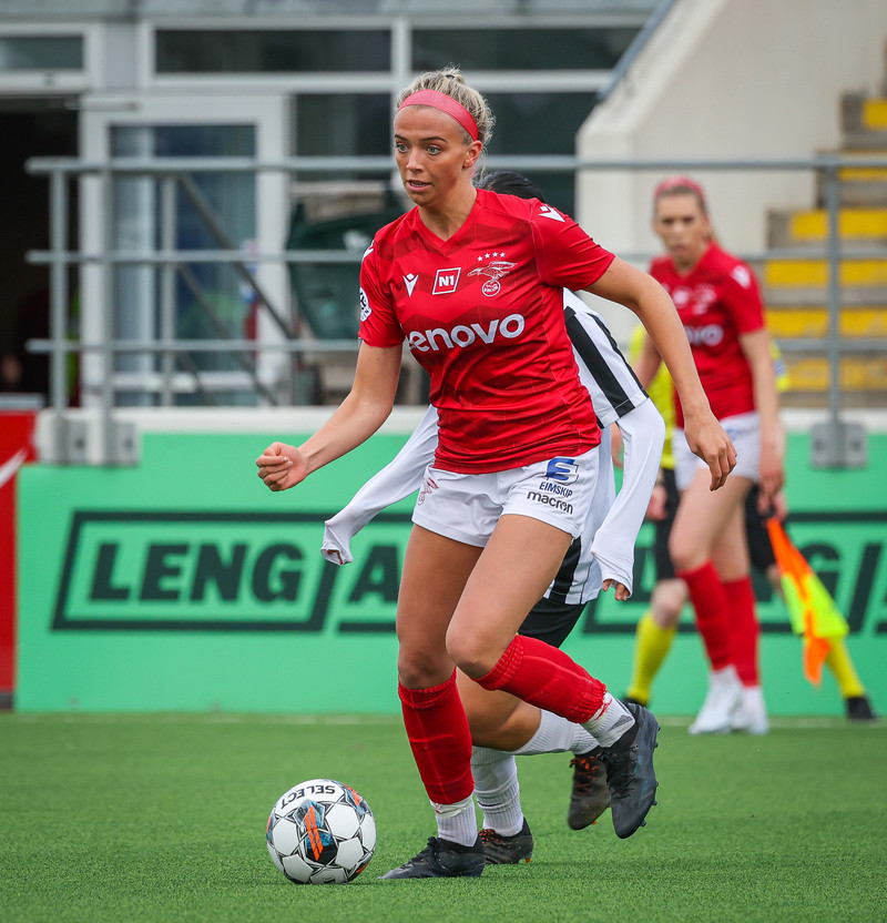Myndaveisla: Valur vann KR auðveldlega