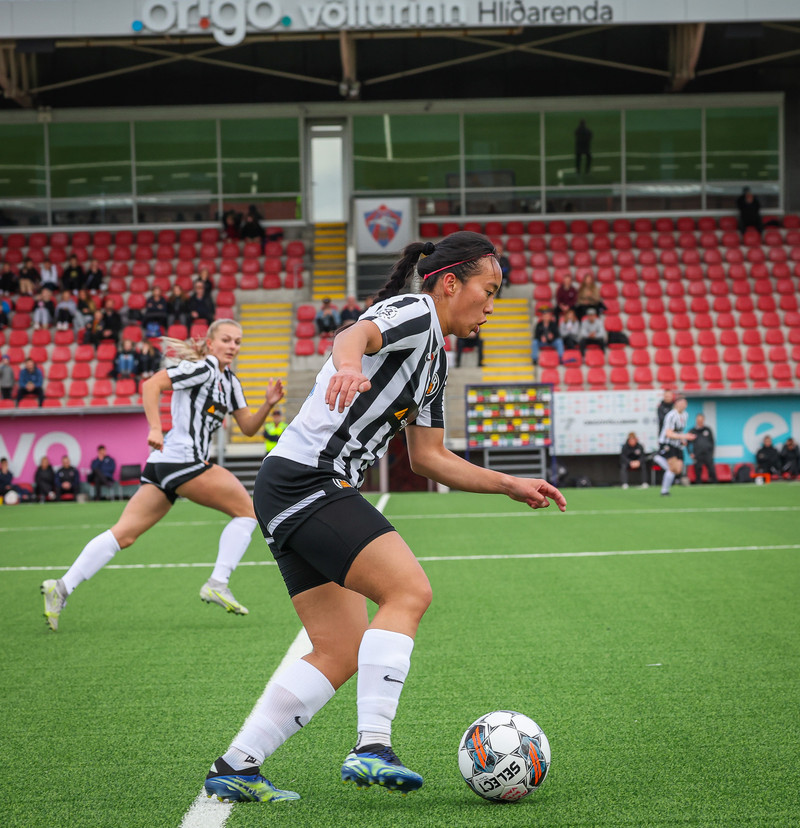 Myndaveisla: Valur vann KR auðveldlega