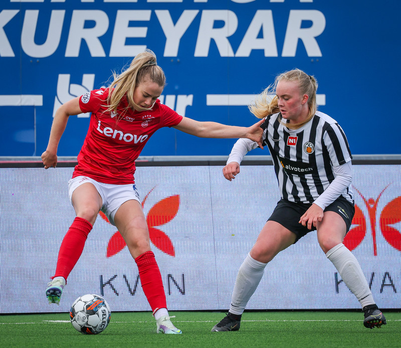 Myndaveisla: Valur vann KR auðveldlega