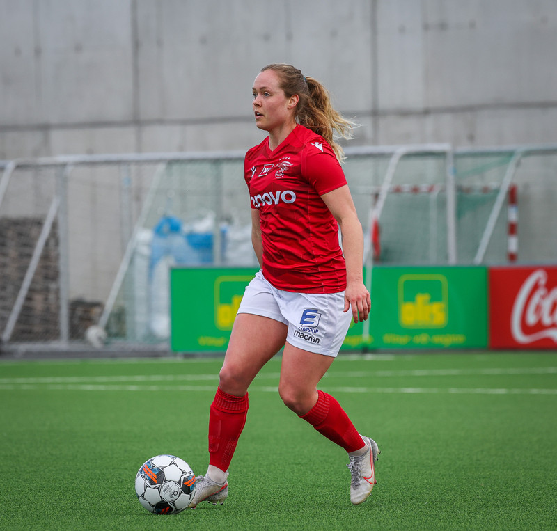 Myndaveisla: Valur vann KR auðveldlega