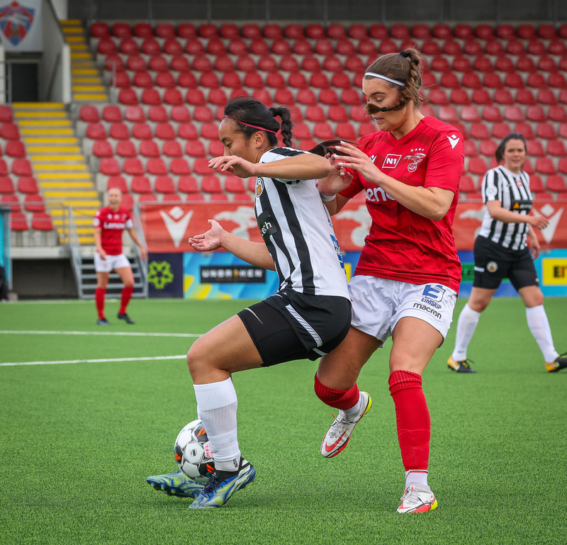 Myndaveisla: Valur vann KR auðveldlega
