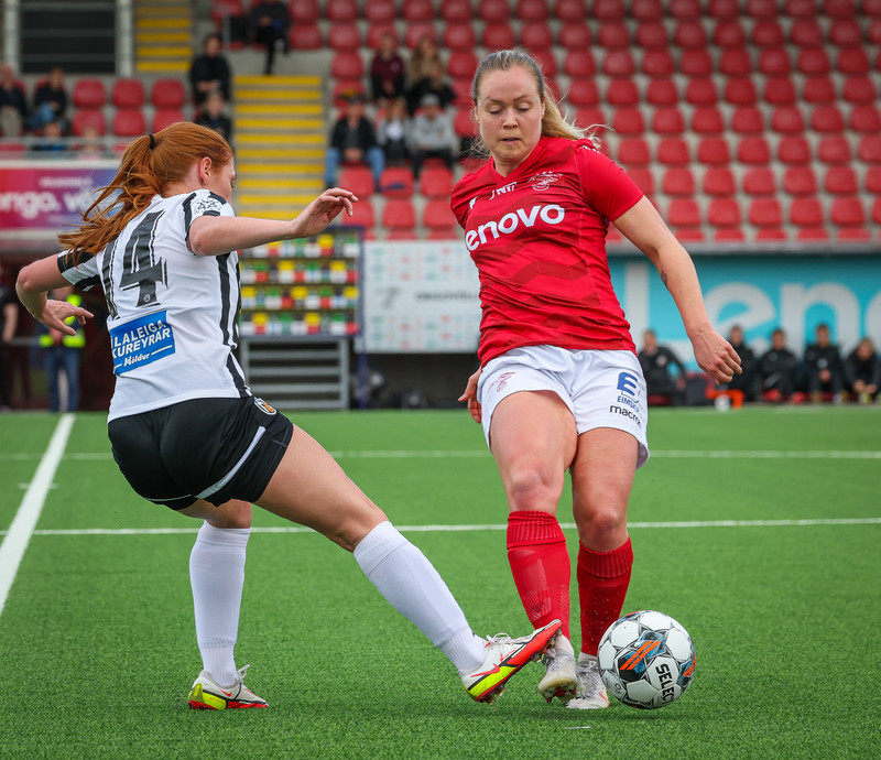 Myndaveisla: Valur vann KR auðveldlega