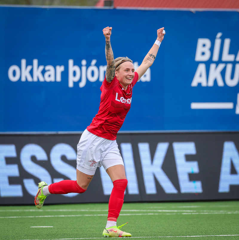 Myndaveisla: Valur vann KR auðveldlega