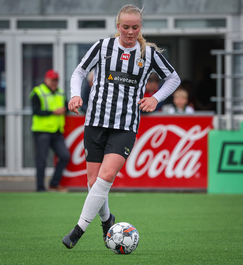 Myndaveisla: Valur vann KR auðveldlega