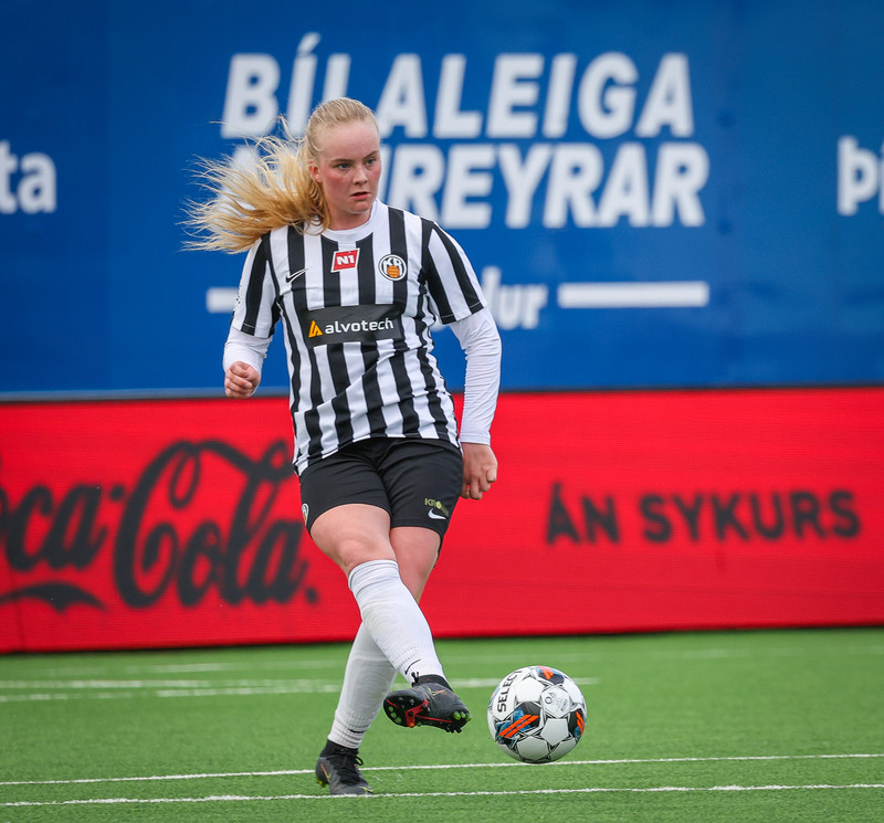 Myndaveisla: Valur vann KR auðveldlega