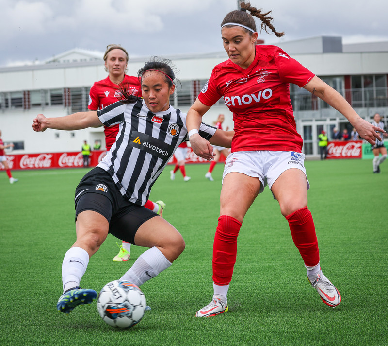 Myndaveisla: Valur vann KR auðveldlega