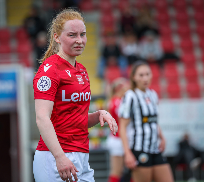 Myndaveisla: Valur vann KR auðveldlega