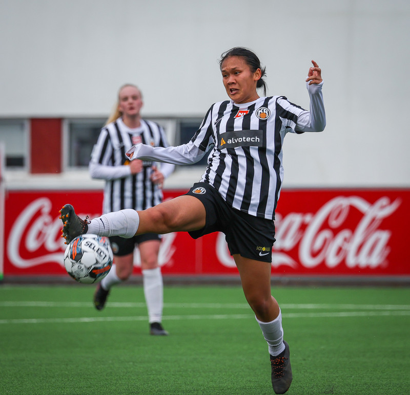 Myndaveisla: Valur vann KR auðveldlega
