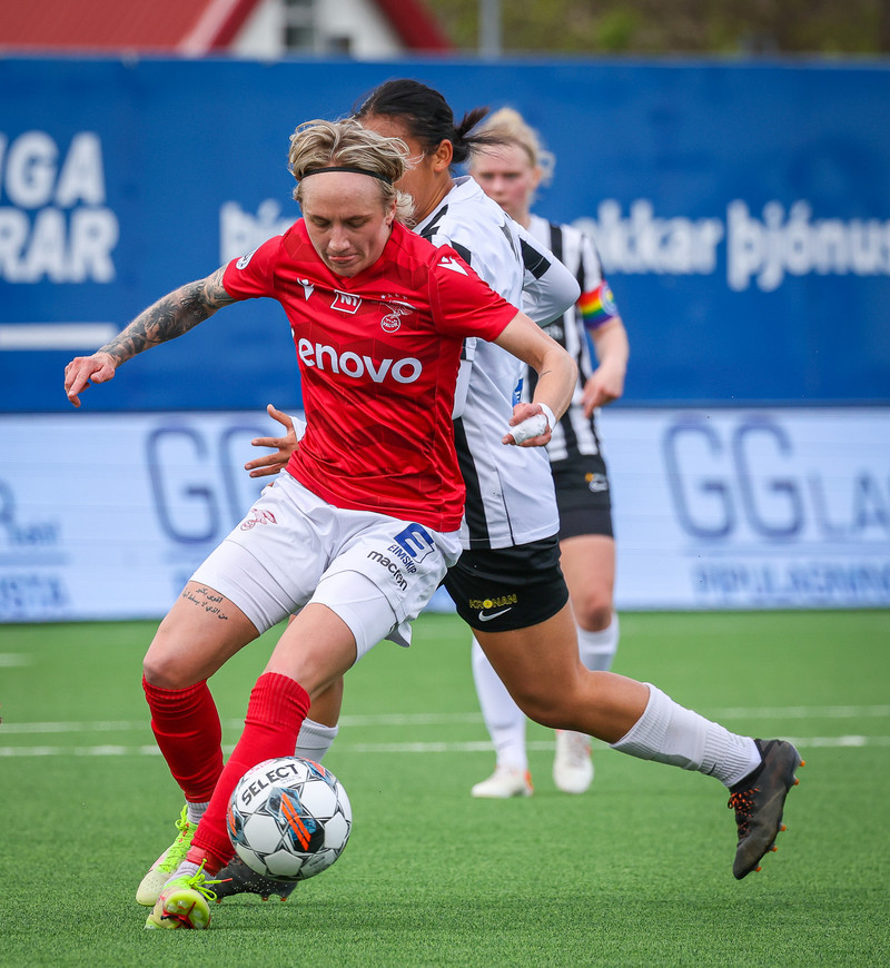 Myndaveisla: Valur vann KR auðveldlega