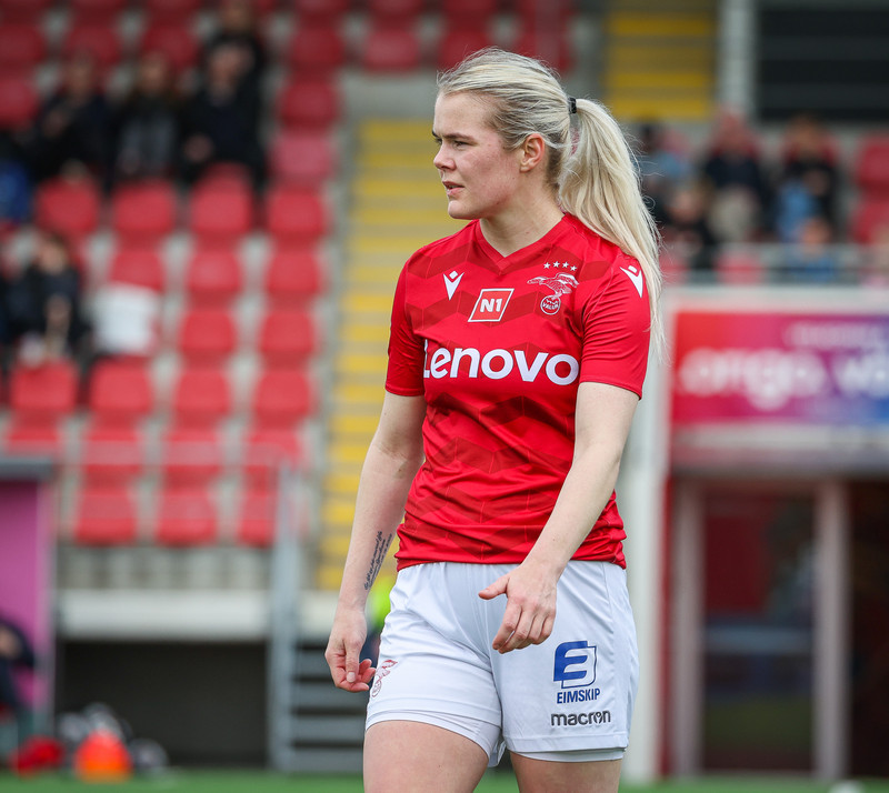 Myndaveisla: Valur vann KR auðveldlega