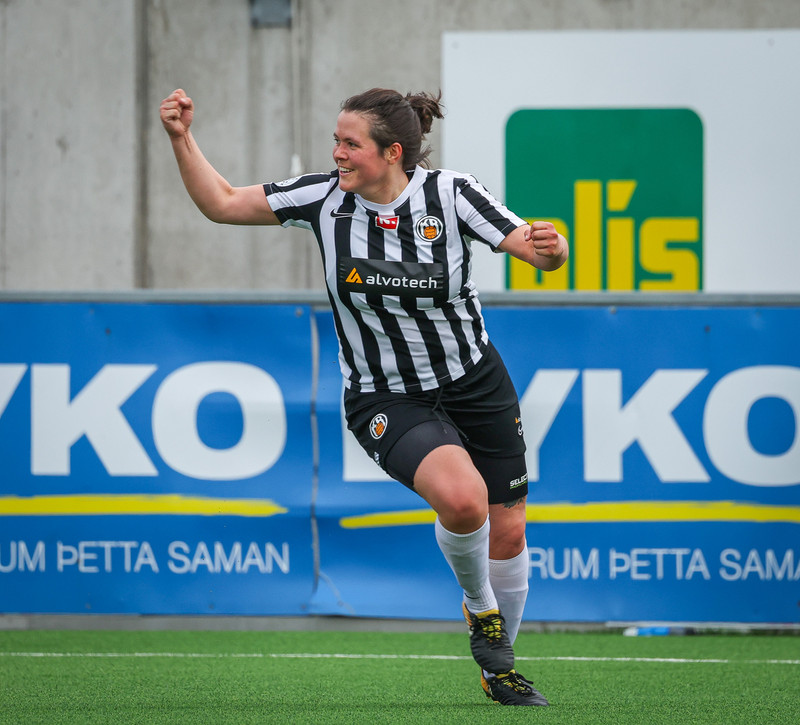 Myndaveisla: Valur vann KR auðveldlega
