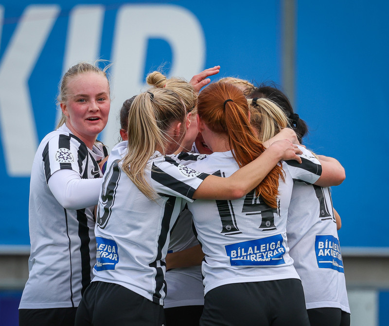 Myndaveisla: Valur vann KR auðveldlega