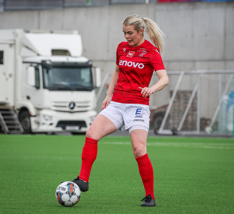 Myndaveisla: Valur vann KR auðveldlega