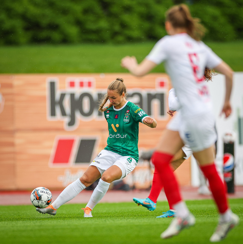 Myndaveisla: Valur vann Breiðablik í toppslagnum