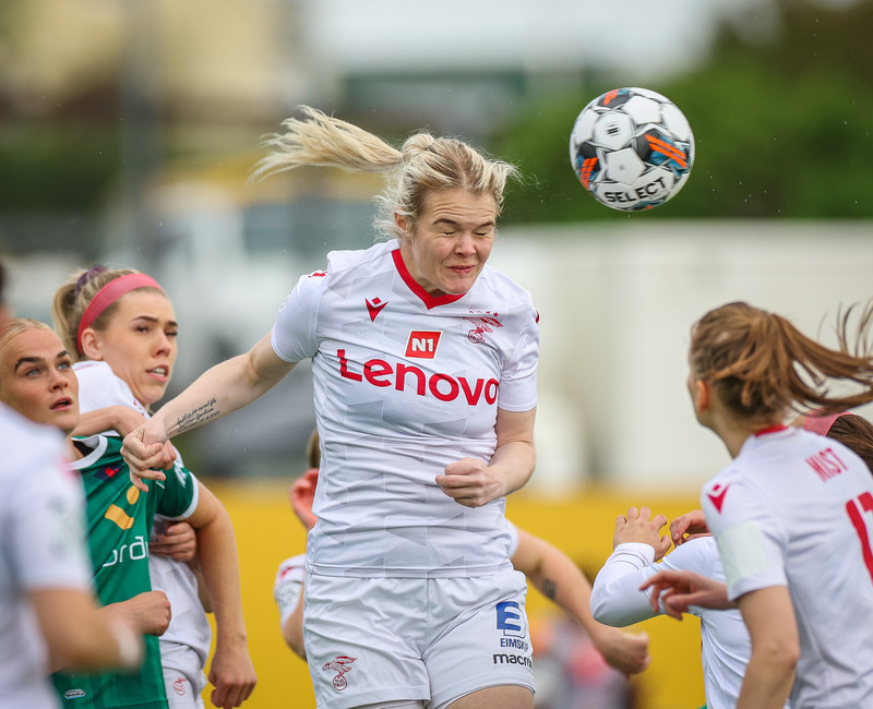 Myndaveisla: Valur vann Breiðablik í toppslagnum