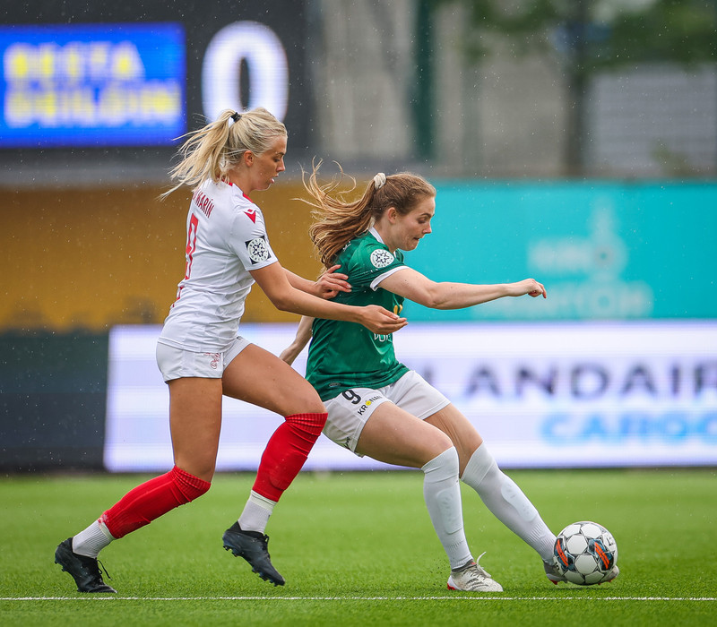 Myndaveisla: Valur vann Breiðablik í toppslagnum