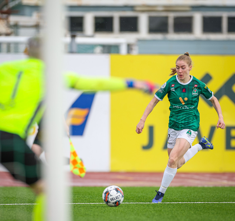 Myndaveisla: Valur vann Breiðablik í toppslagnum