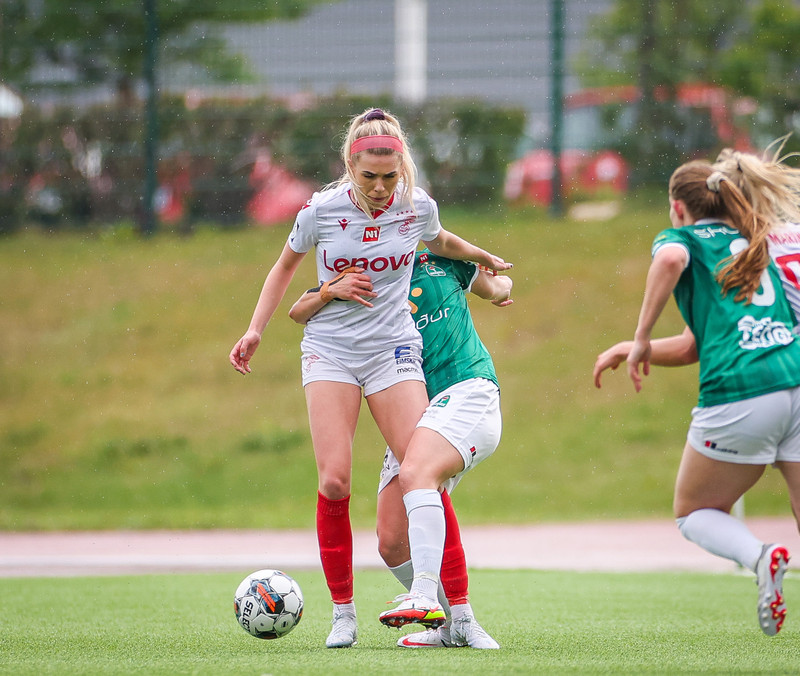 Myndaveisla: Valur vann Breiðablik í toppslagnum