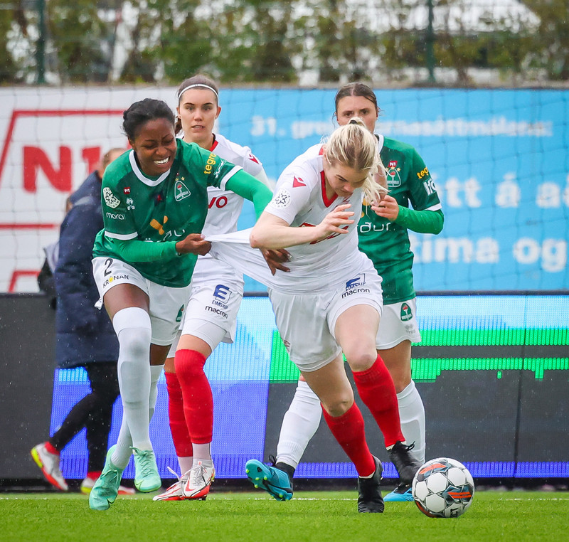 Myndaveisla: Valur vann Breiðablik í toppslagnum