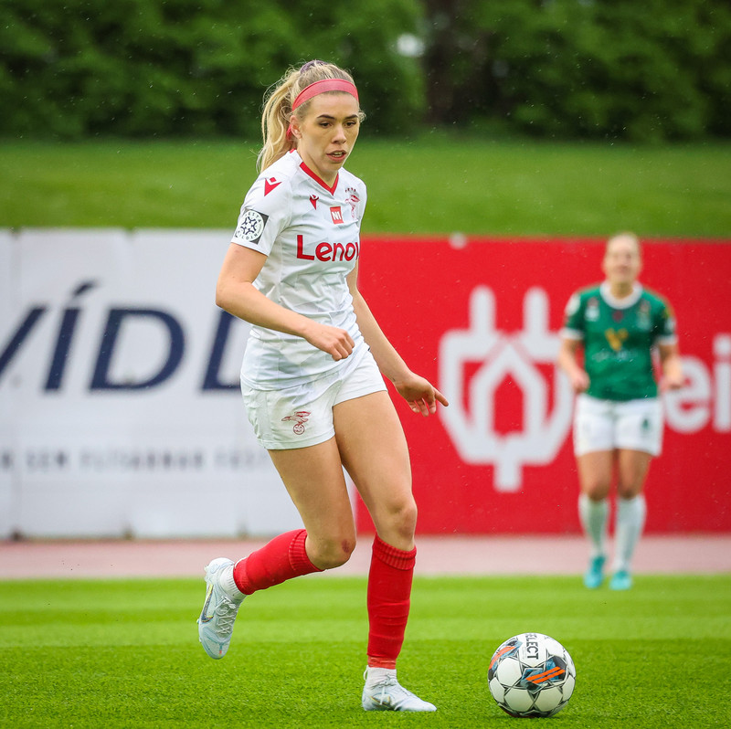 Myndaveisla: Valur vann Breiðablik í toppslagnum