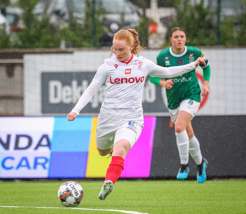 Myndaveisla: Valur vann Breiðablik í toppslagnum