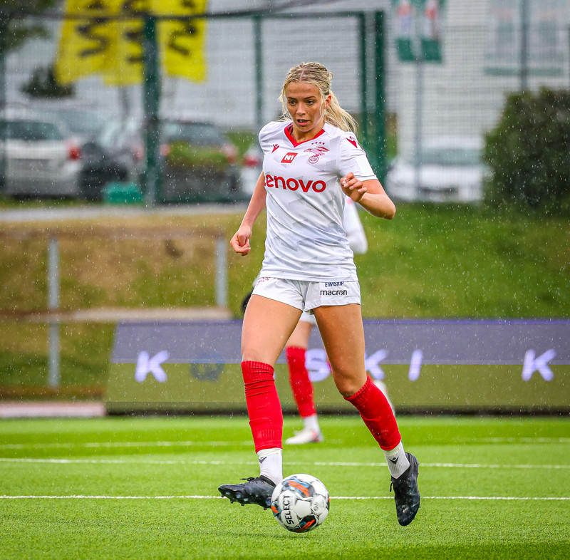 Myndaveisla: Valur vann Breiðablik í toppslagnum