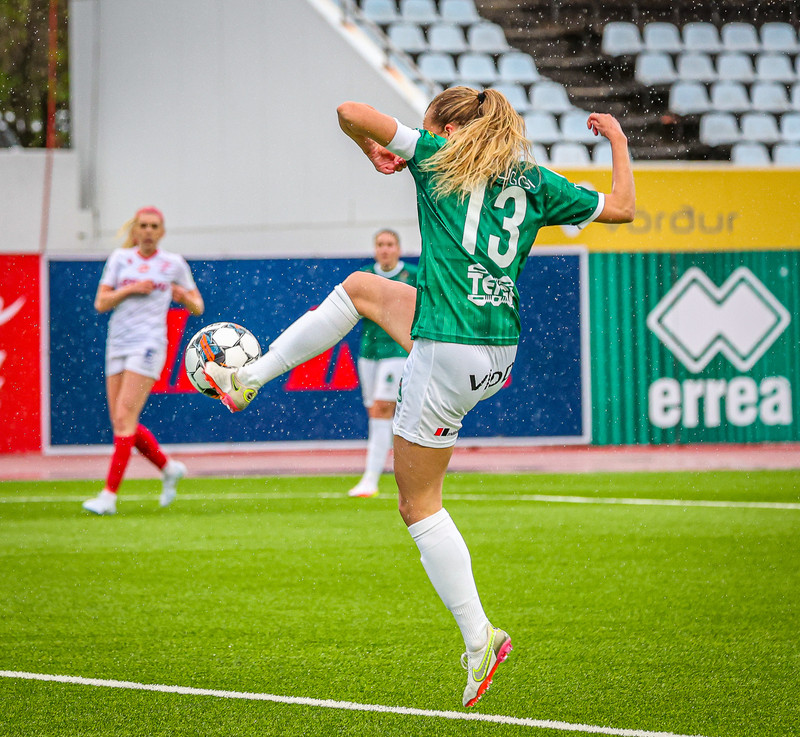 Myndaveisla: Valur vann Breiðablik í toppslagnum