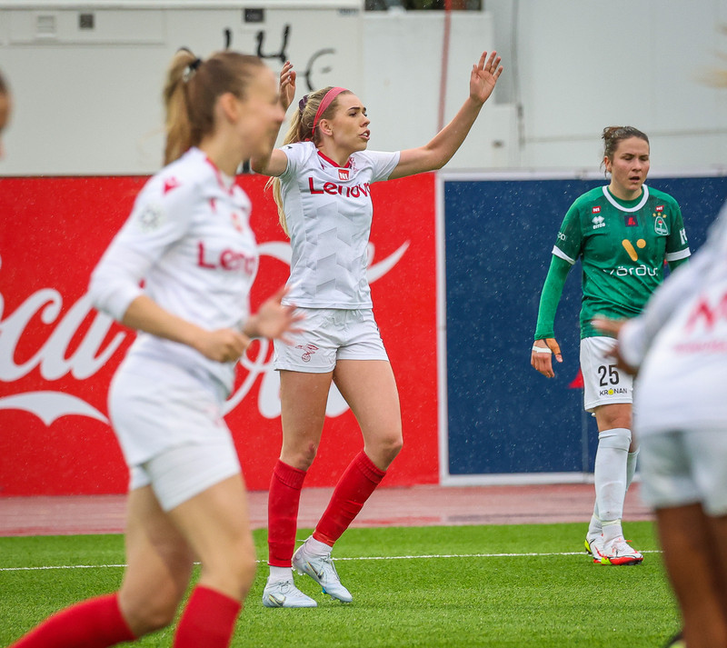 Myndaveisla: Valur vann Breiðablik í toppslagnum