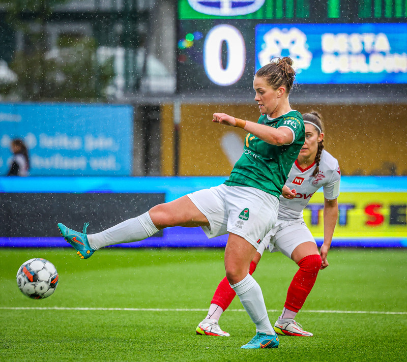 Myndaveisla: Valur vann Breiðablik í toppslagnum