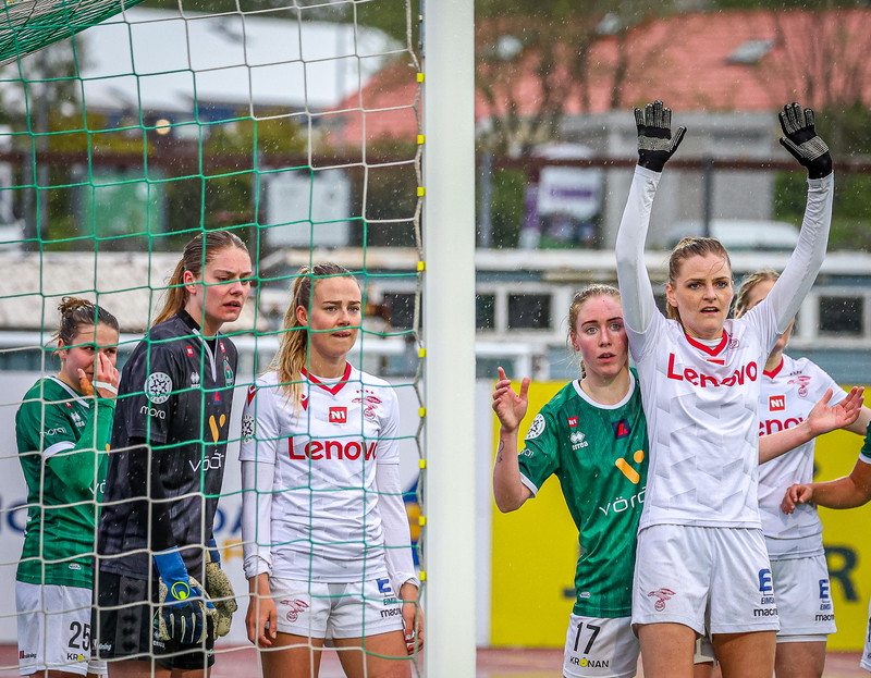 Myndaveisla: Valur vann Breiðablik í toppslagnum