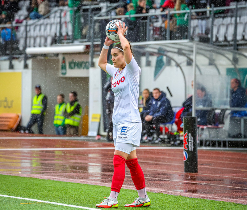 Myndaveisla: Valur vann Breiðablik í toppslagnum