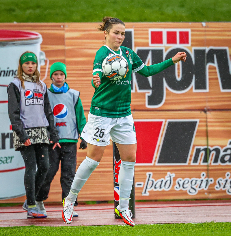 Myndaveisla: Valur vann Breiðablik í toppslagnum