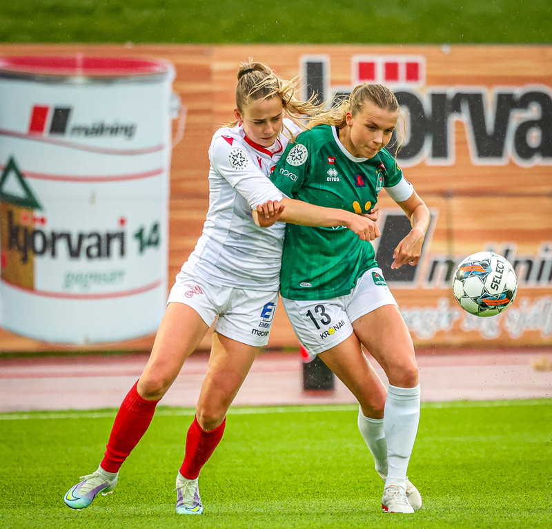 Myndaveisla: Valur vann Breiðablik í toppslagnum