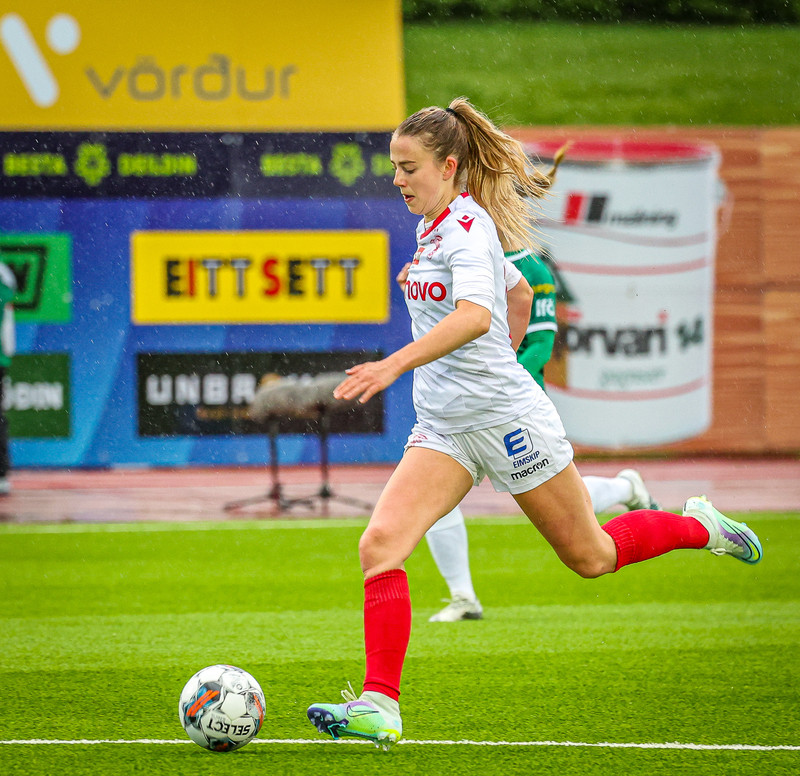 Myndaveisla: Valur vann Breiðablik í toppslagnum