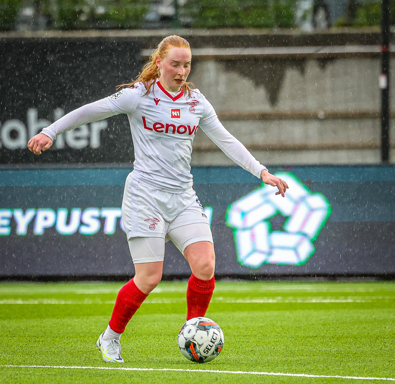 Myndaveisla: Valur vann Breiðablik í toppslagnum