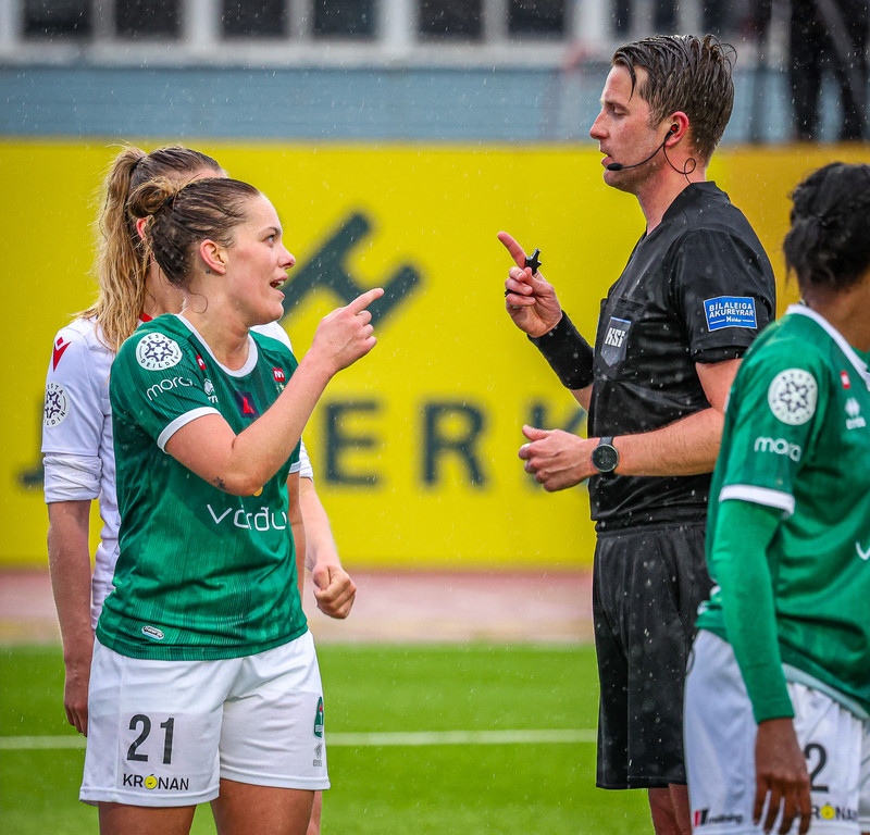 Myndaveisla: Valur vann Breiðablik í toppslagnum