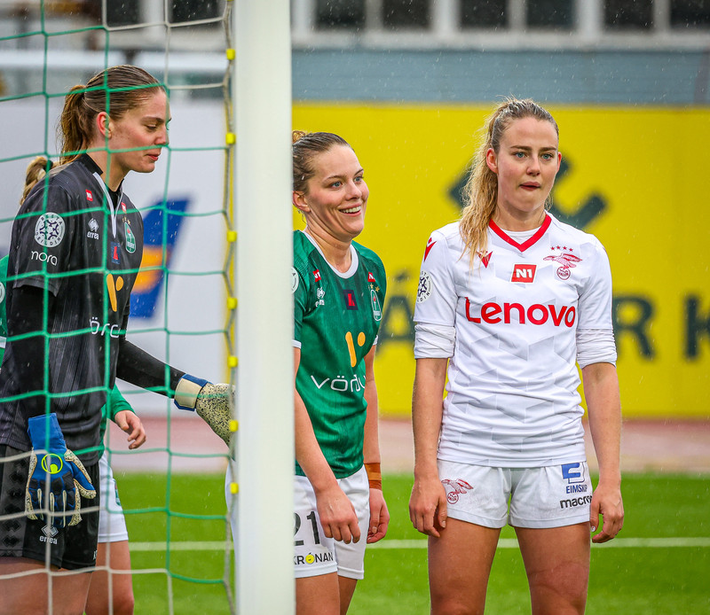 Myndaveisla: Valur vann Breiðablik í toppslagnum