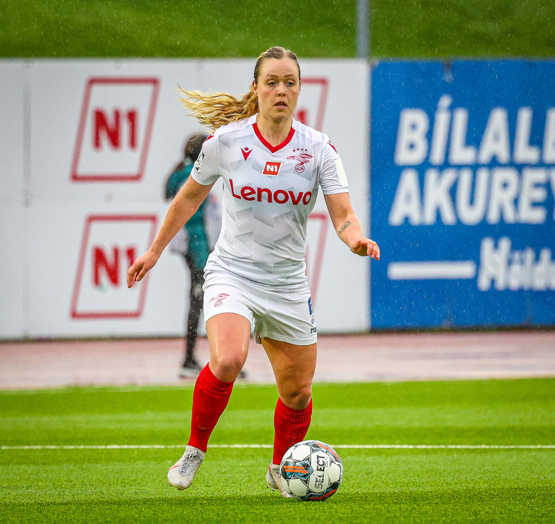 Myndaveisla: Valur vann Breiðablik í toppslagnum