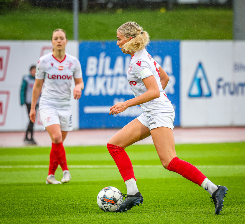 Myndaveisla: Valur vann Breiðablik í toppslagnum