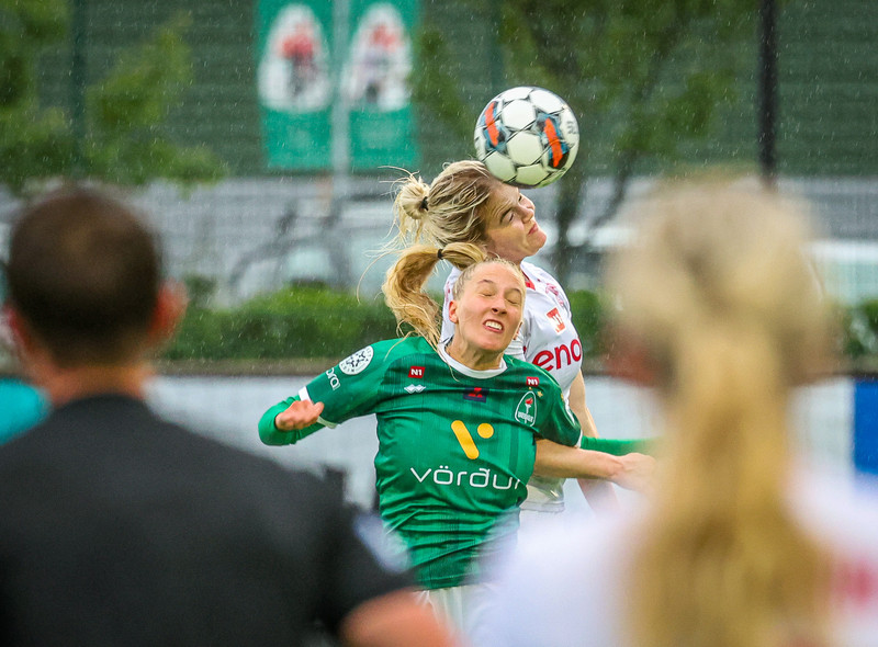 Myndaveisla: Valur vann Breiðablik í toppslagnum