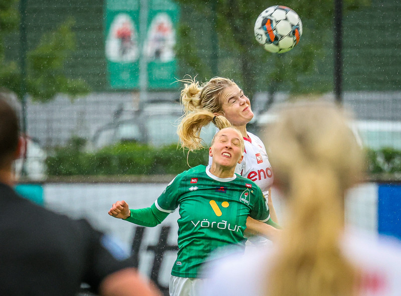 Myndaveisla: Valur vann Breiðablik í toppslagnum