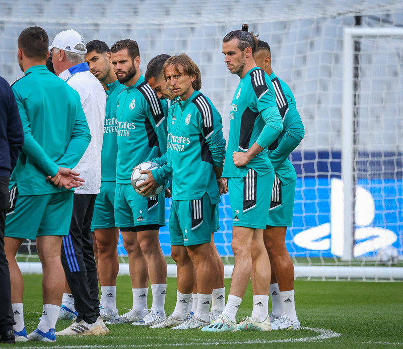 Myndaveisla frá æfingu Real Madrid á Stade de France