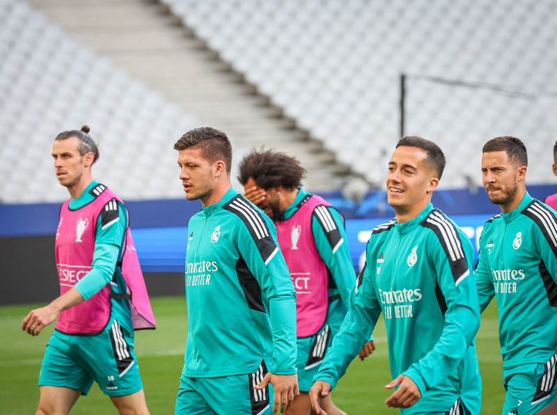 Myndaveisla frá æfingu Real Madrid á Stade de France