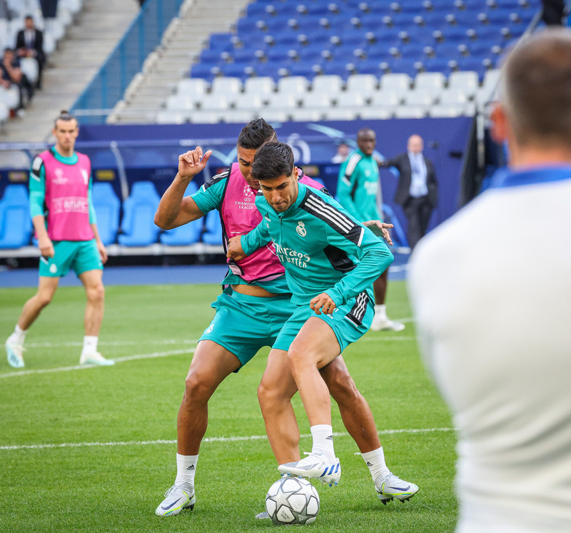 Myndaveisla frá æfingu Real Madrid á Stade de France