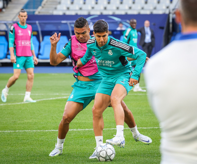 Myndaveisla frá æfingu Real Madrid á Stade de France